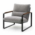 Gepolsterter Sessel in Grau, 76 × 82 × 84 cm, mit schwarzem Stahlgestell und braunen Holzarmlehnen