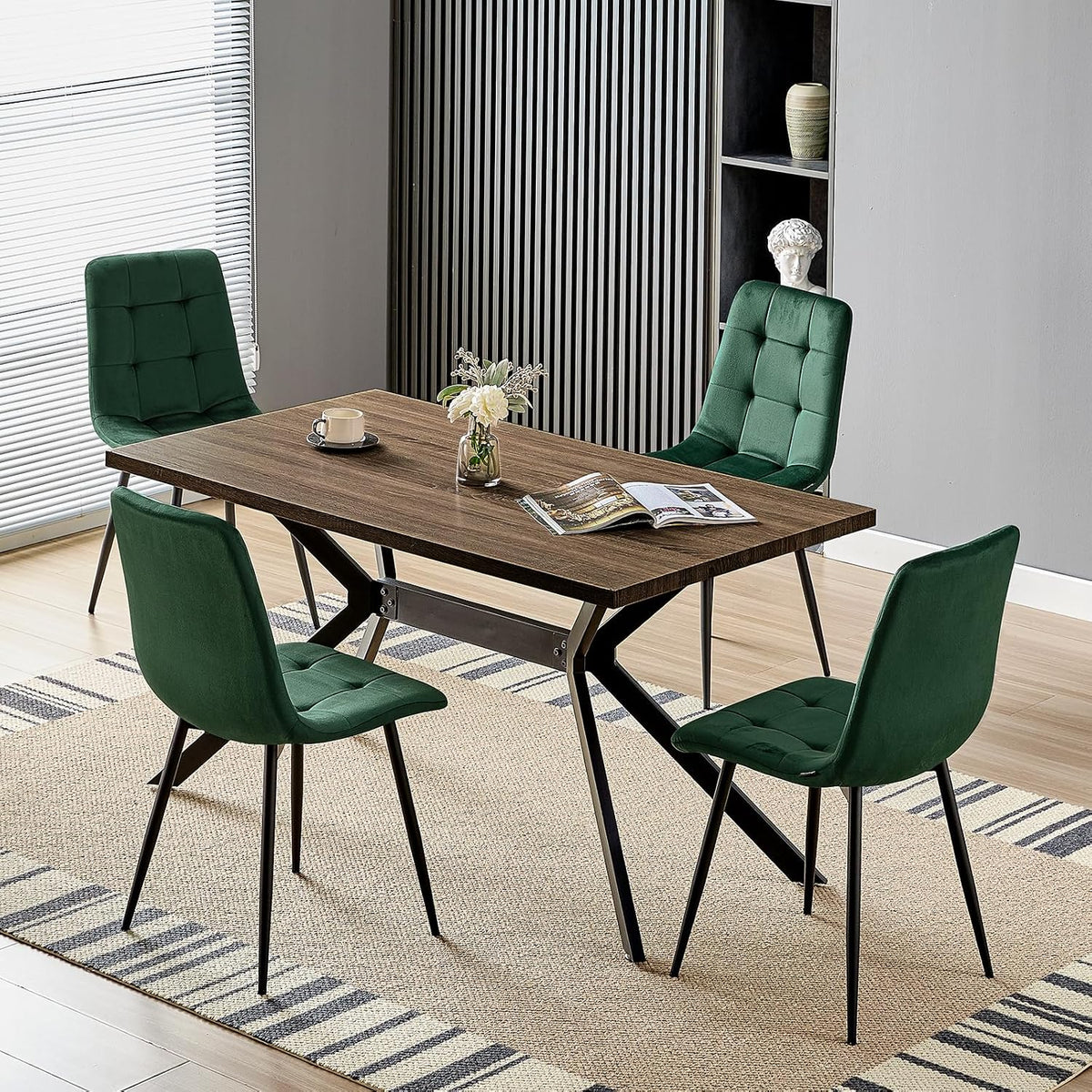 LEWE Essgruppe, 140X80X76 cm, Dunkelgrün/Braun/Schwarz, Esstisch mit 4 Stühlen, Rechteckiger Küchentisch aus Dunkle Holz in mit 4