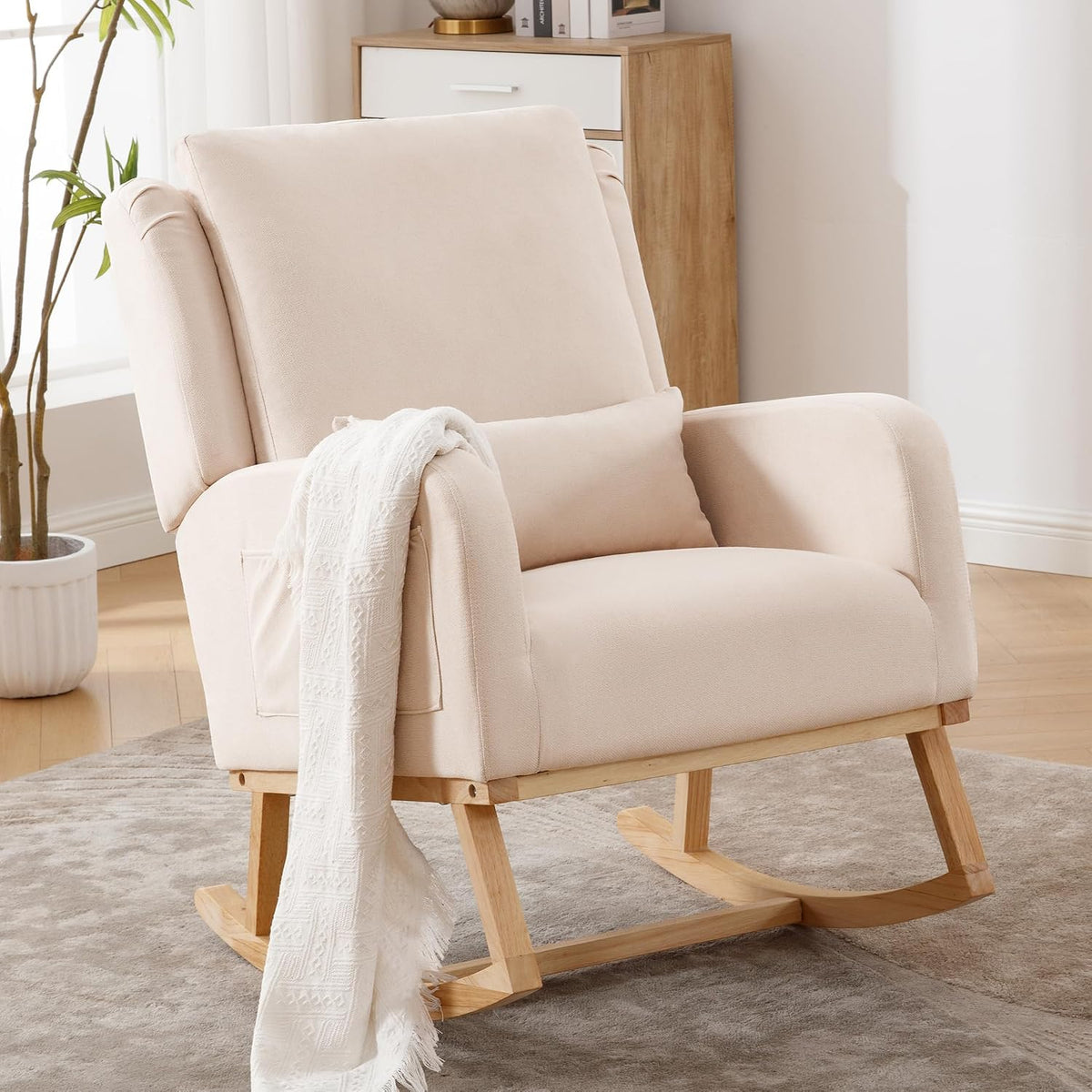 YUUIJOAA Schaukelstuhl, 136KG, BEIGE, Schaukelsessel, Stillsessel Babyzimmer mit Armlehnen, Lesesessel Bequem für Kinderzimmer